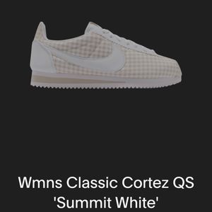 NEW Nike Classic Cortez QS Womens Size 9.